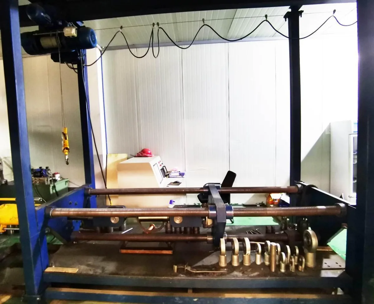 Pipe support test equipment inside the manufacturing base